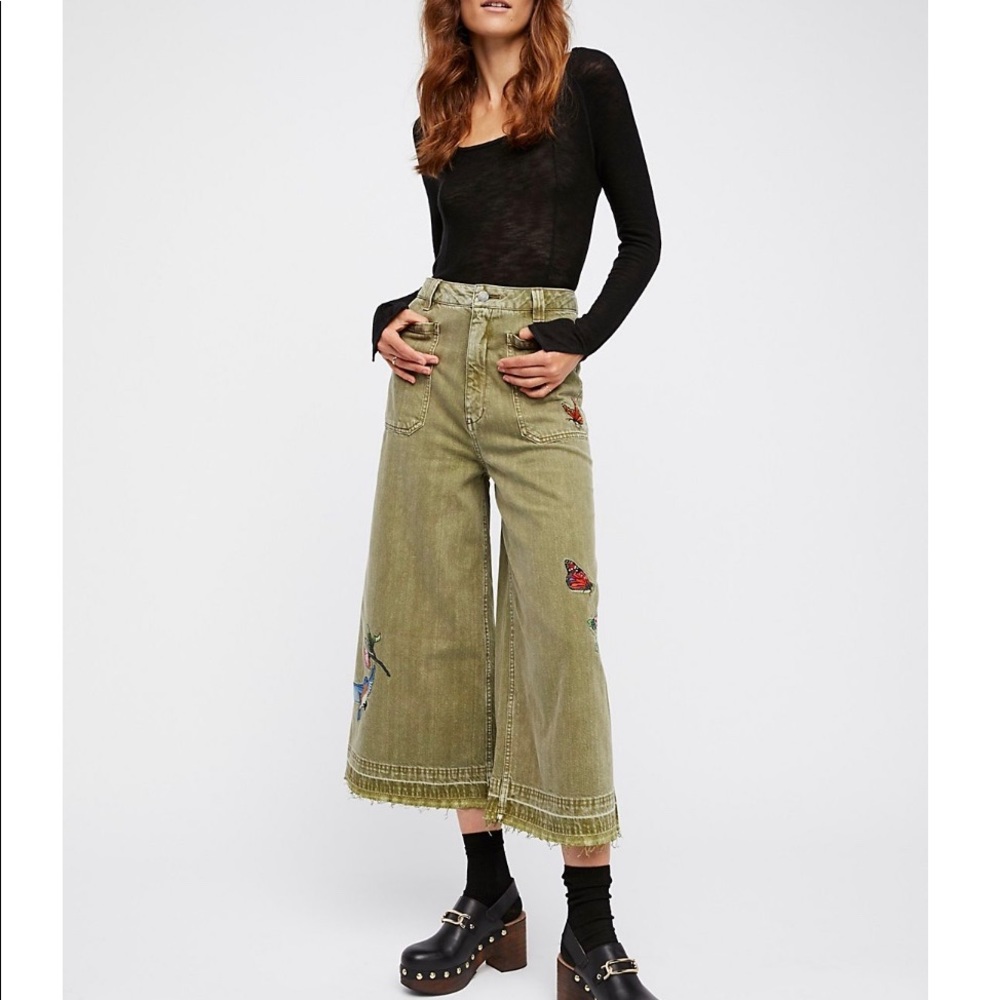 Embellished Dusk Crop Jean